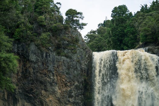 Nejnovější trendy v brýlích 2023: Barvy a tvary, které frčí!